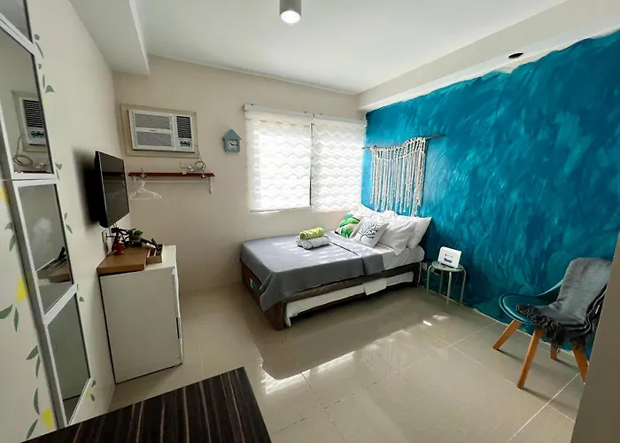 Persimmon C Aparthotel